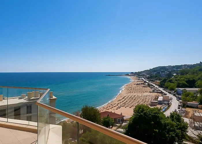 Aparthotel Cabacum Pleasure Beachfront 3*